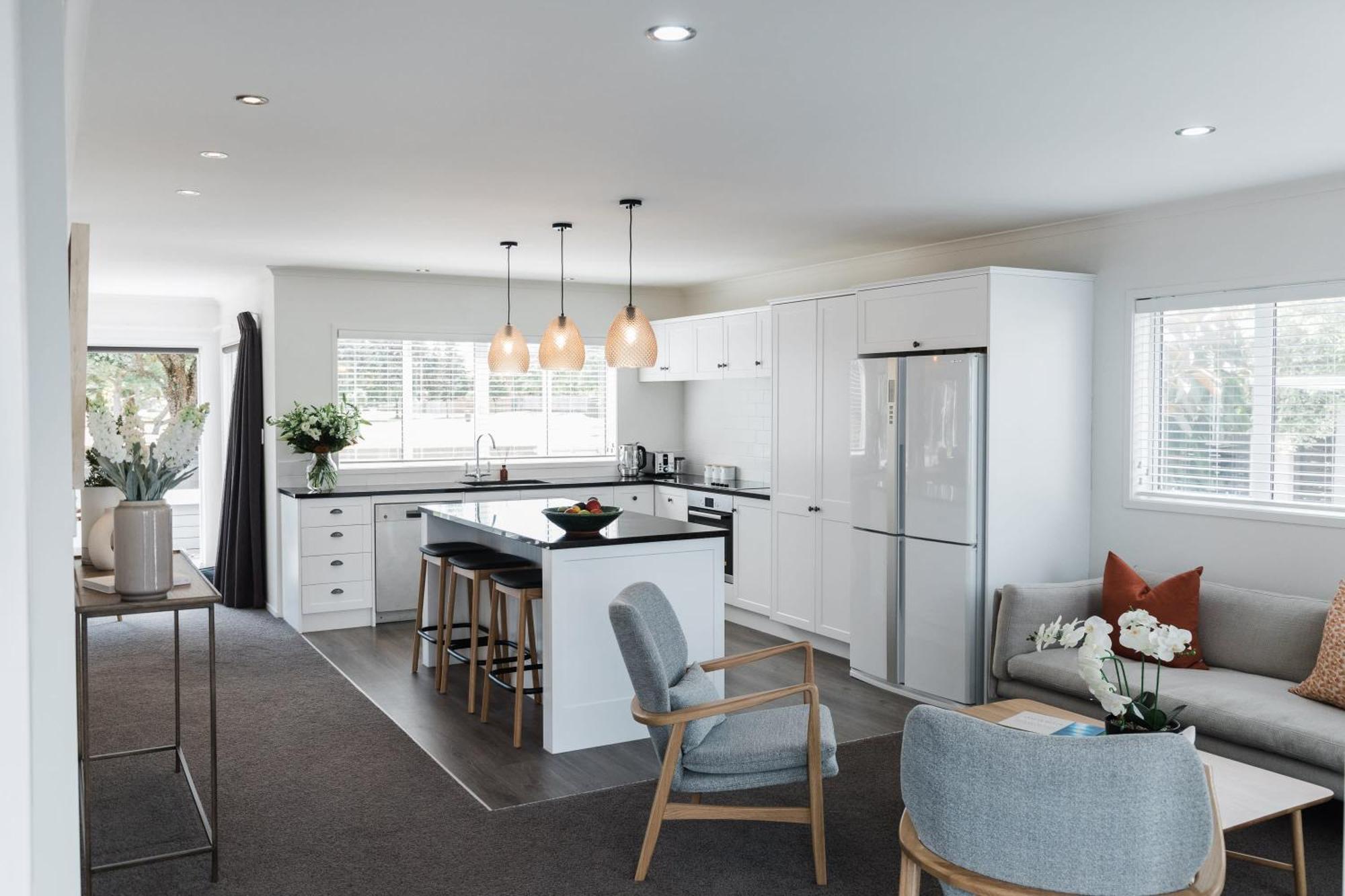 Stunning Tranquil Home With Green Space Views マウント・マウンガヌイ エクステリア 写真